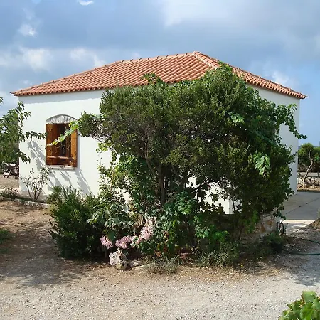 Kastraki Art Houses